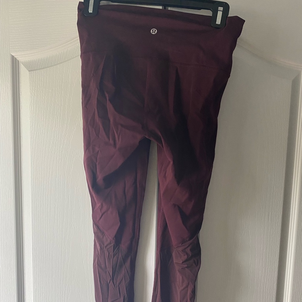 Lulu Lemon Wunder Under Size 6 leggings